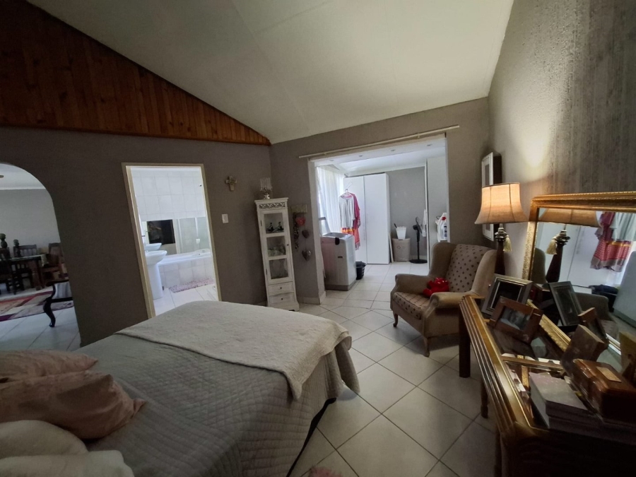 To Let 1 Bedroom Property for Rent in Safari Gardens North West